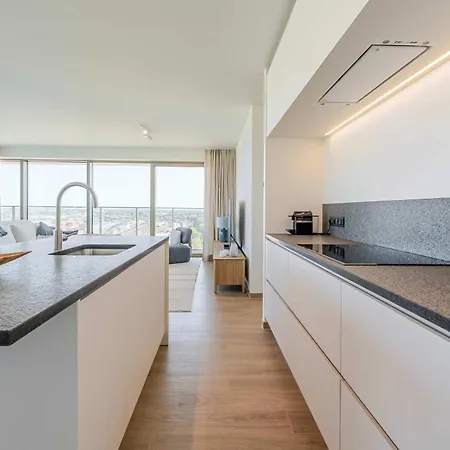 Sky Tower Ii - Modern With Panoramic Views Апартаменты Остенде