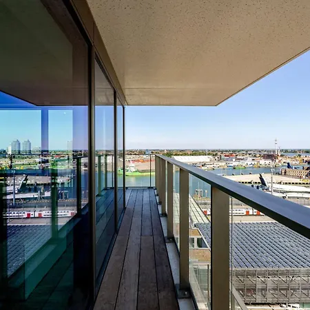 Sky Tower Ii - Modern With Panoramic Views